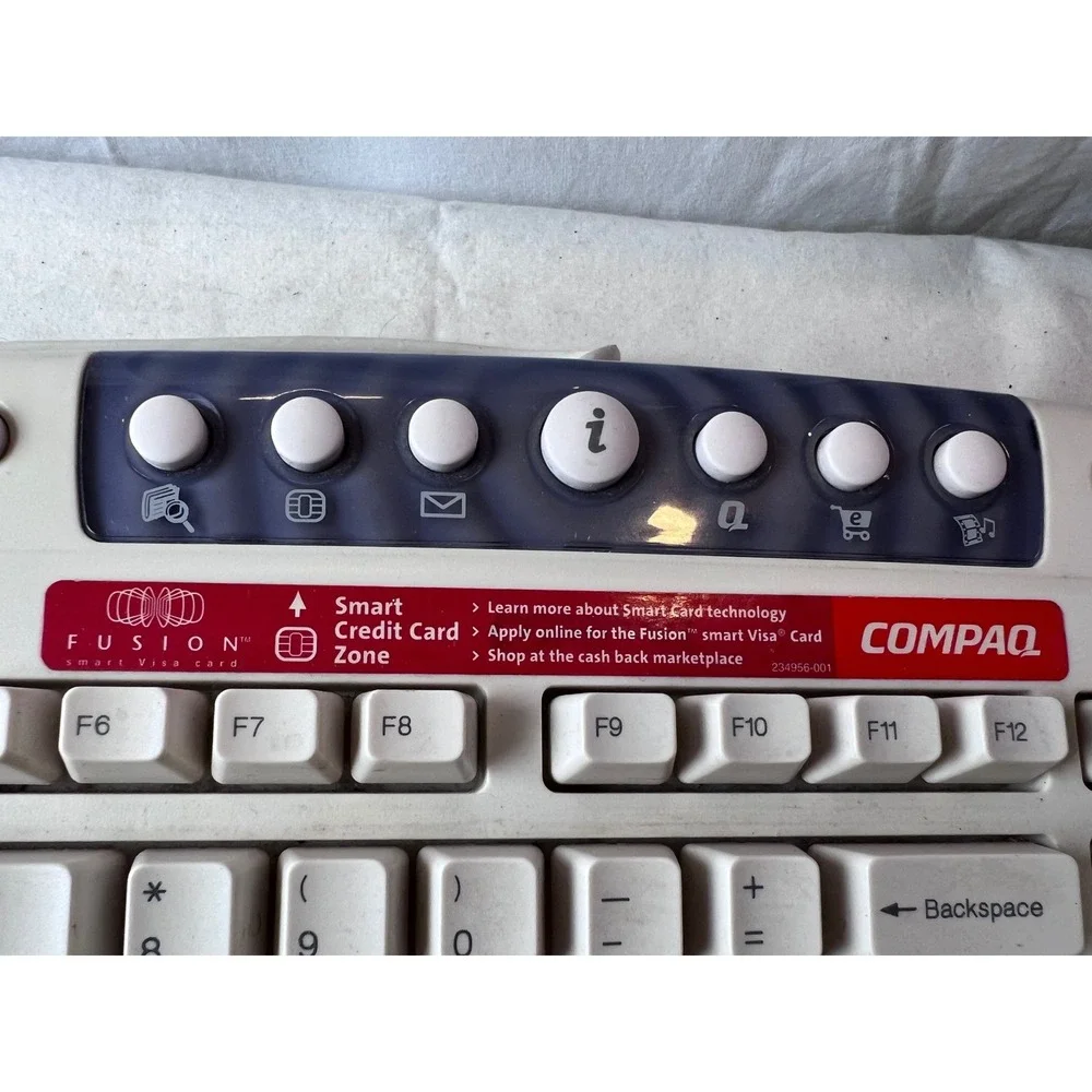 Compaq KUS0060 Multimedia Keyboard with Smart Card Terminal PS2 Vintage Beige